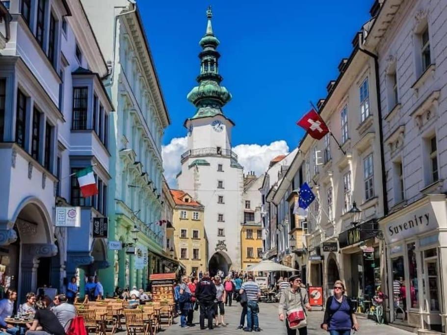 Diamond Residence In Old Town With Free Parking Bratislava Ngoại thất bức ảnh