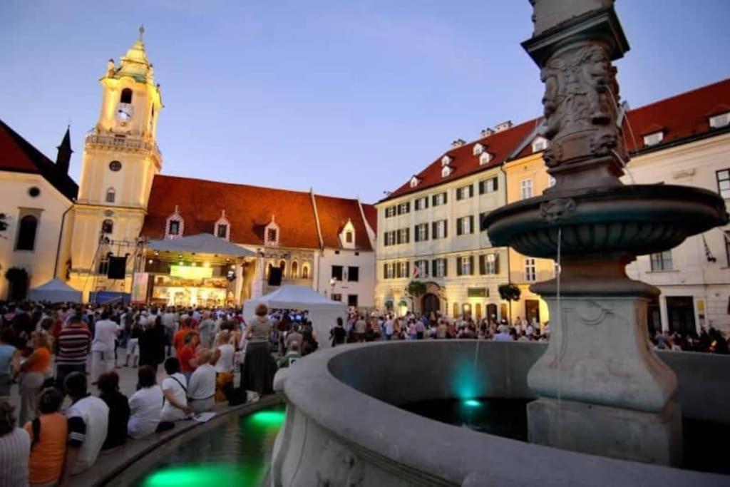 Diamond Residence In Old Town With Free Parking Bratislava Ngoại thất bức ảnh