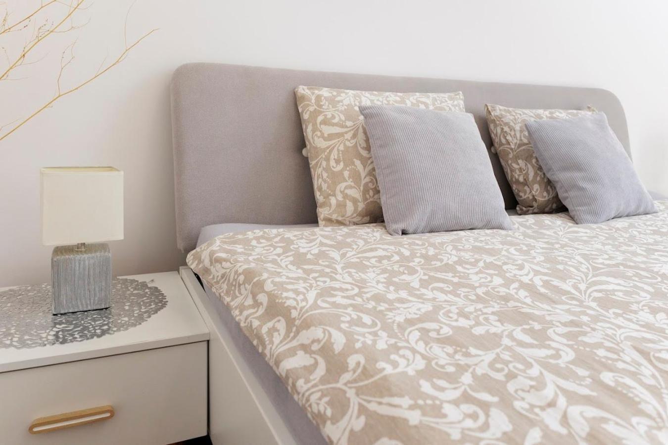 Diamond Residence In Old Town With Free Parking Bratislava Ngoại thất bức ảnh