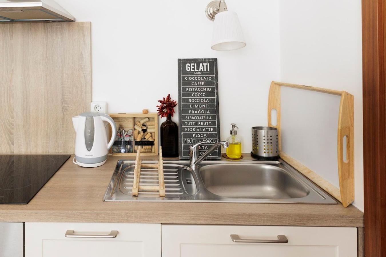 Diamond Residence In Old Town With Free Parking Bratislava Ngoại thất bức ảnh