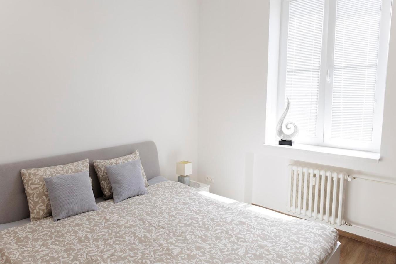 Diamond Residence In Old Town With Free Parking Bratislava Ngoại thất bức ảnh