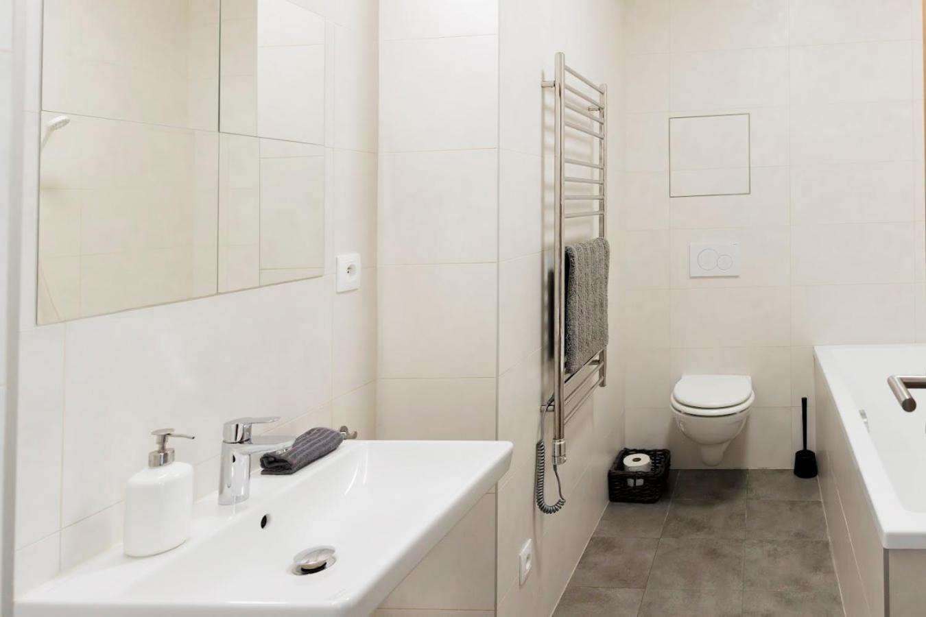 Diamond Residence In Old Town With Free Parking Bratislava Ngoại thất bức ảnh