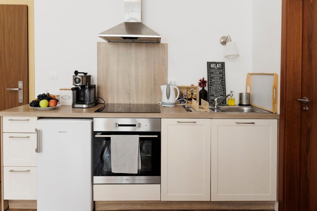 Diamond Residence In Old Town With Free Parking Bratislava Ngoại thất bức ảnh